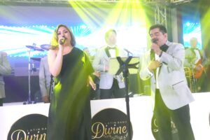 Grupo Versatil Divine Grupo Musical Latin Band Los 4 1