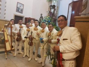 Mariachi Espuela De Oro De Guadalajara Jalisco 5 1